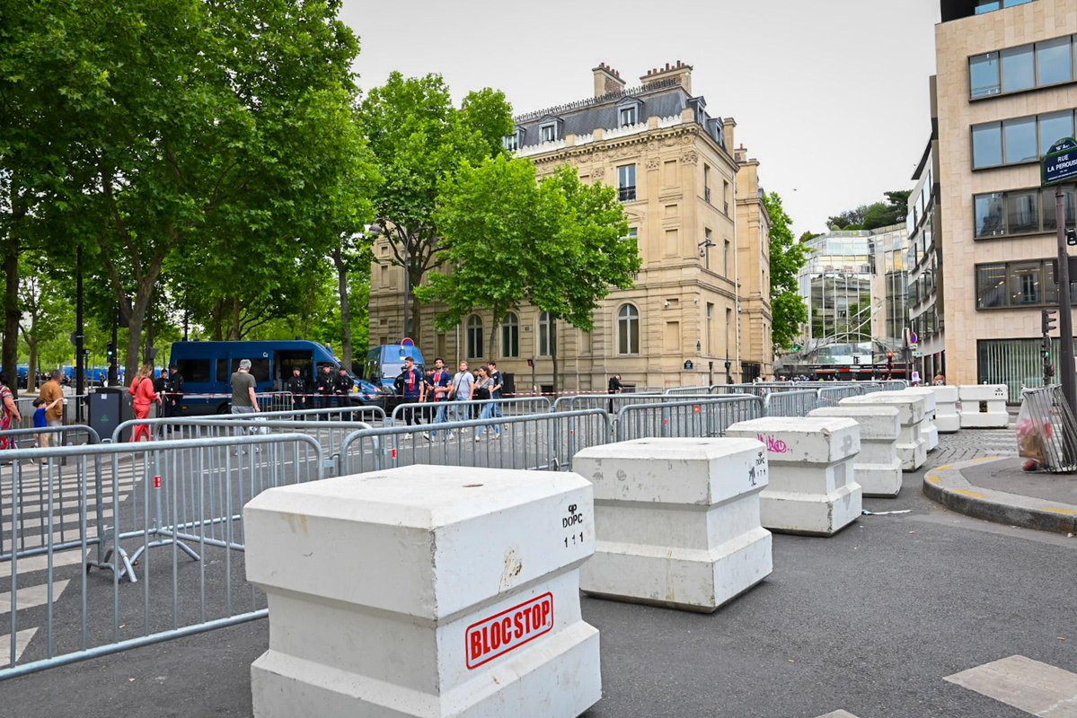 Préfecture de Police (@prefpolice) on Twitter photo #UCLfinal | Le préfet de police <a href="/NunezLaurent/">Laurent Nuñez</a> s’est rendu sur l’avenue des Champs-Élysées pour inspecter le dispositif et saluer les forces de l’ordre et de secours engagées sur le dispositif mis en place dans le cadre de la finale de la Ligue des Champions jouée à Munich. #UCLfinal | Le préfet de police <a href="/NunezLaurent/">Laurent Nuñez</a> s’est rendu sur l’avenue des Champs-Élysées pour inspecter le dispositif et saluer les forces de l’ordre et de secours engagées sur le dispositif mis en place dans le cadre de la finale de la Ligue des Champions jouée à Munich.
