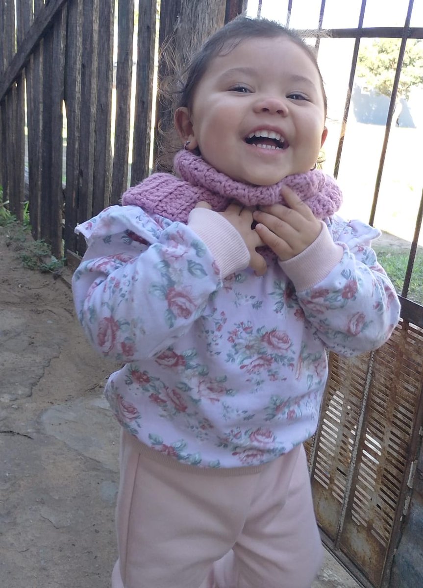 celia_said's tweet photo. La maternidad es mágica, cómo puede ser que un humano pequeño provoque tantas cosas en mí?
Gracias por elegirme, te amo✨❤️ https://t.co/ACnXoxYIpi