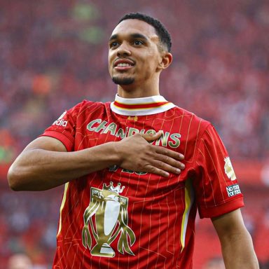 Federico Dimarco defending in the Champions League Final: