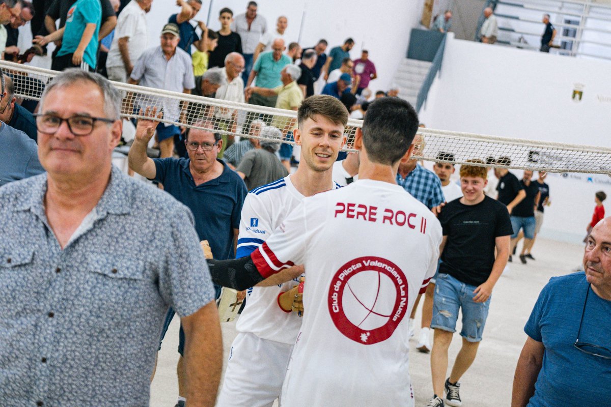 𝐈𝐧𝐝𝐢𝐯𝐢𝐝𝐮𝐚𝐥 | 𝐓𝐫𝐢𝐧𝐪𝐮𝐞𝐭 𝐏𝐞𝐝𝐫𝐞𝐠𝐮𝐞𝐫 (octaus - Grup B):

🔴 Pere Roc II 6️⃣0️⃣
🔵 J. Palau 5️⃣5️⃣

📰 Pere Roc va aconseguir salvar una partida que va arribar a dominar per 50-25.  El d'Alginet va remuntar i amb 55-55, l'últim i decisiu joc va tindre color roig.