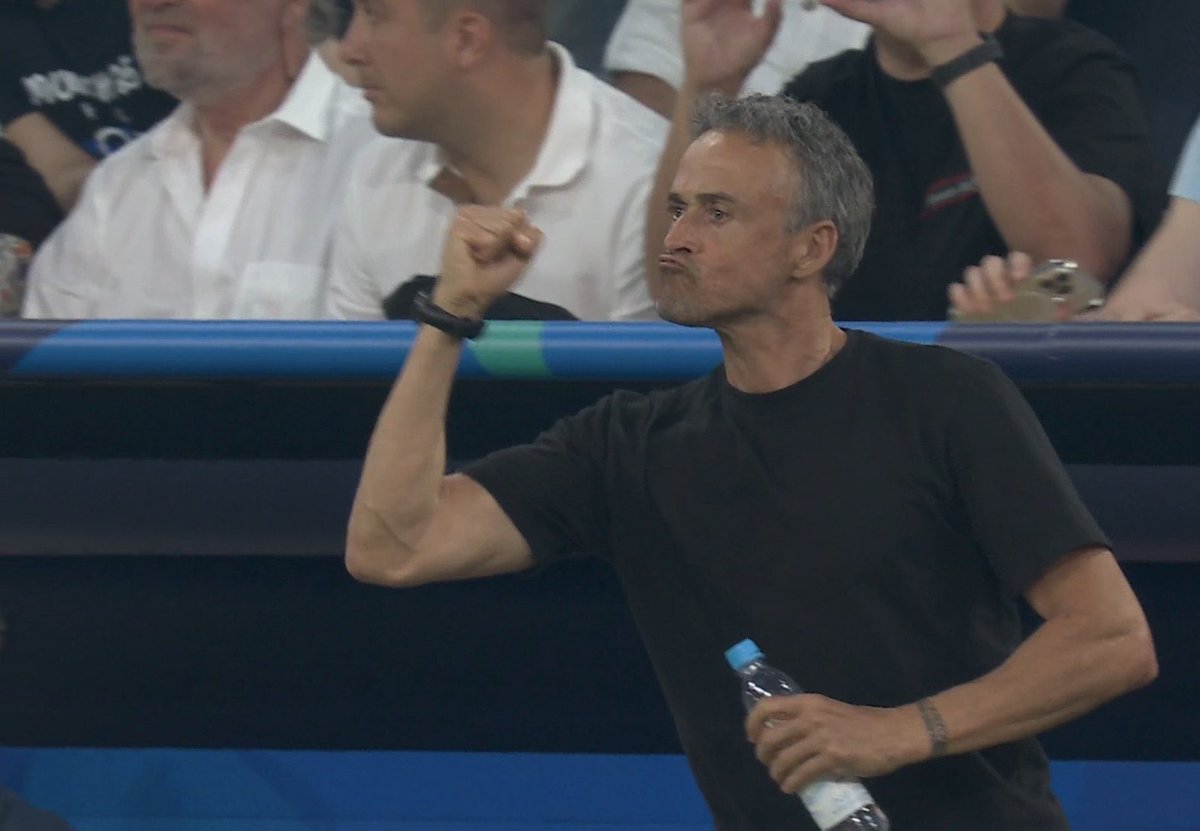 PSG 🔴🔵
💪🏻💪🏻💪🏻