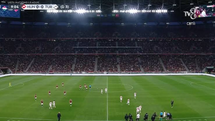 NuraySumerr's tweet photo. Devletin ballı evladı TRT ve
Milli maçımızı tek kamera ile yayınlamak zorunda kalan TV8.
#PSGINT #PSGvINT #UCLfinal #HakanÇalhanoğlu #SampiyonlarLigi #finalfour2025 #TRT1 #TV8 #RTÜK https://t.co/IcJoEsdr4l