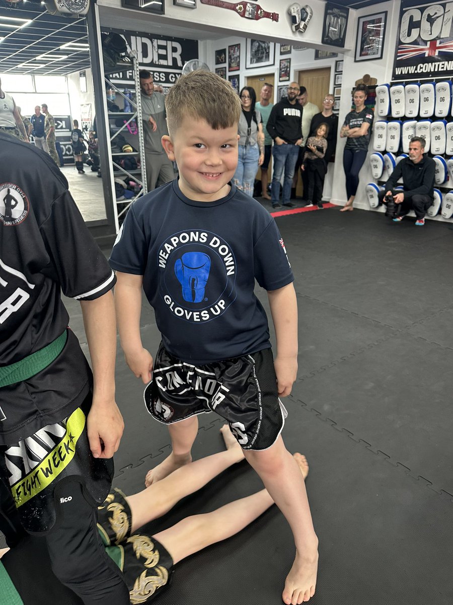 Billy Moore (@billymooreapbd) on Twitter photo Working positively with youngsters all over the UK to combat Knife Crime & Gang Culture - Stockton on Tees!! <a href="/WDGU_SEE/">Weapons Down Gloves Up ⚪️</a> Working positively with youngsters all over the UK to combat Knife Crime & Gang Culture - Stockton on Tees!! <a href="/WDGU_SEE/">Weapons Down Gloves Up ⚪️</a>
