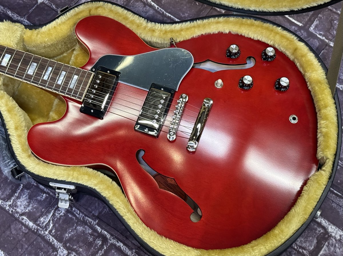 Kyle N (@rush74kyle) on Twitter photo Just a 2025 Epiphone Gibson Custom Shop 1962 ES335 in Sixties Cherry VOS <a href="/MurdockMusicUt/">Murdock Music</a> #GibsonGuitar #GibsonEpiphone #EpiphoneGuitars Just a 2025 Epiphone Gibson Custom Shop 1962 ES335 in Sixties Cherry VOS <a href="/MurdockMusicUt/">Murdock Music</a> #GibsonGuitar #GibsonEpiphone #EpiphoneGuitars