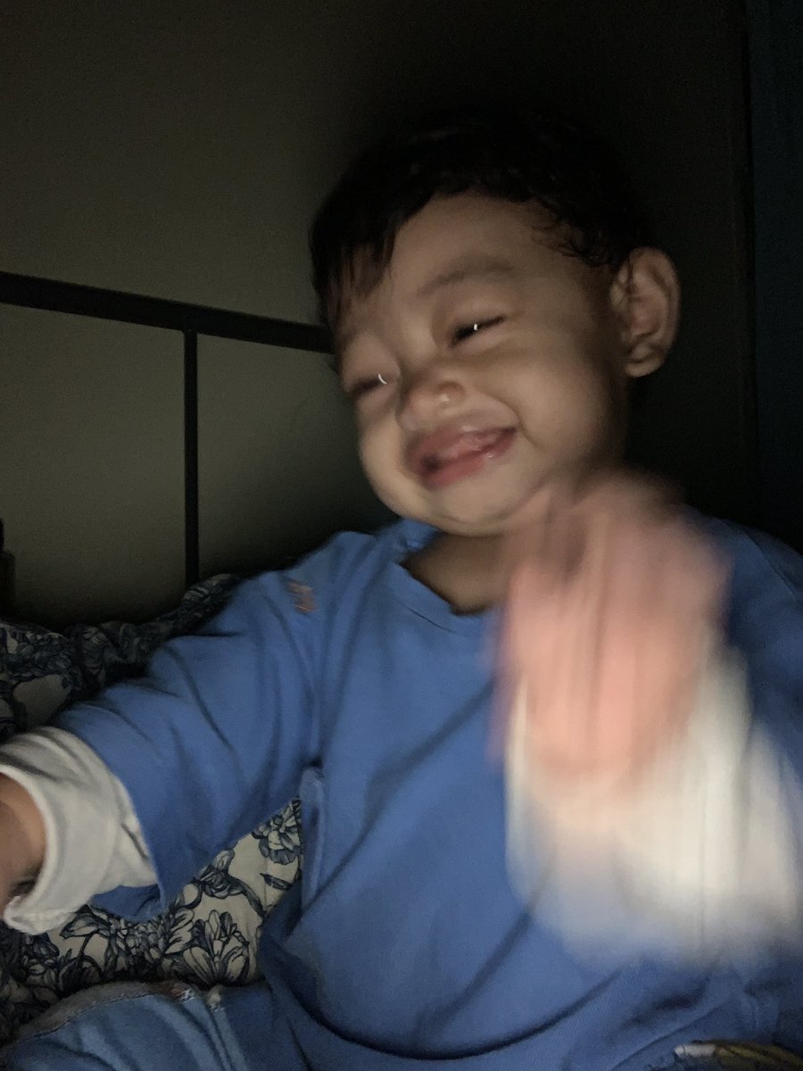 esterdier's tweet image. Pengganti kegiatan update story ig : kirim email buat aabha