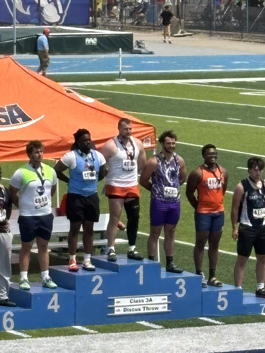 Logan Farrell, your 2025, 3A state champion in the disc with a PR of 196’ 10. 5 time state medalist in the shot and disc. So proud!!
