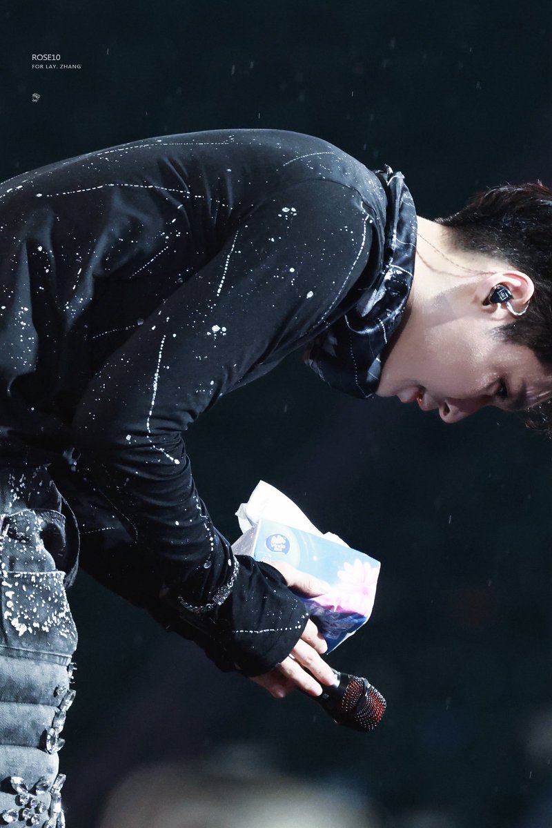 𝐂𝐎𝐒𝐌𝐈𝐂 𝐓𝐔𝐑𝐓𝐋𝐄 (@cosmicturtle38) on Twitter photo ییشینگ سراسر عشق و قدردانیه 💜
#EXO #LAY #张艺兴 #YIXING
<a href="/weareoneEXO/">EXO</a> <a href="/layzhang/">Lay Zhang</a>
<a href="/ChromosomeEG/">Chromosome Entertainment Group</a> <a href="/lay_studio/">Lay Zhang Studio</a> ییشینگ سراسر عشق و قدردانیه 💜
#EXO #LAY #张艺兴 #YIXING
<a href="/weareoneEXO/">EXO</a> <a href="/layzhang/">Lay Zhang</a>
<a href="/ChromosomeEG/">Chromosome Entertainment Group</a> <a href="/lay_studio/">Lay Zhang Studio</a>