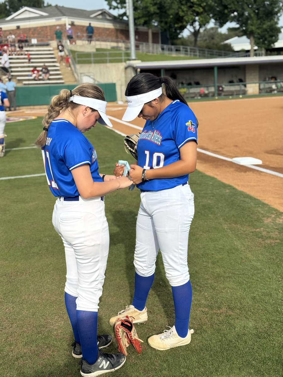 Two of our own, Mia Gonzales and Gia Monrial, had the opportunity to represent University at the FCA Victory Bowl and had a great week filled with fellowship, volunteering, and playing the game they love with others who share the same! We’re so proud of you!