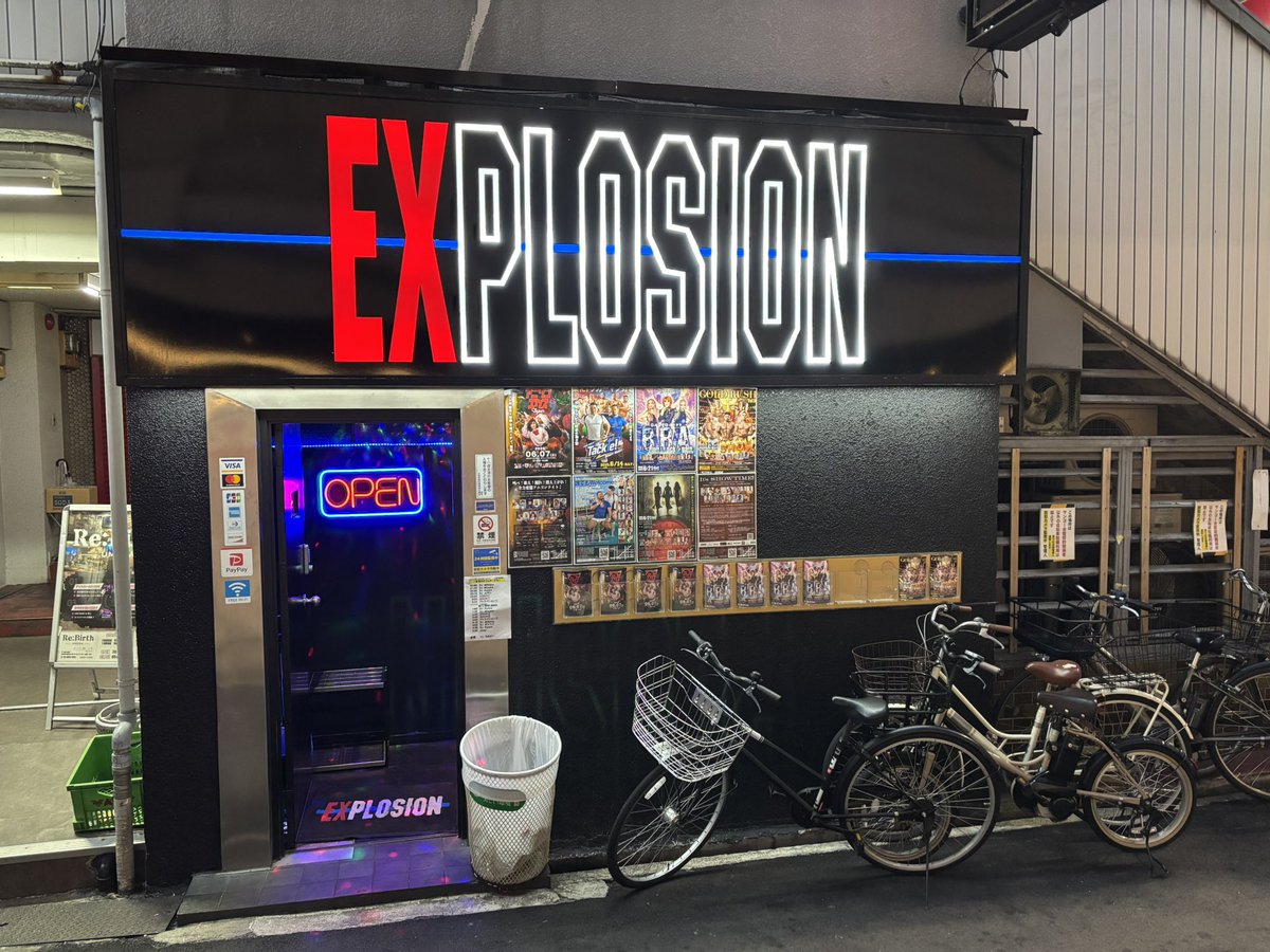 おはようございます😆
まもなく大阪サーフ閉幕です。
御来場された方ありがとうございました。
りゅうせいは競パン販売場に居ました。
ミニゲームも行いました。
ジョーカーを引き当てた方が居ました💡
素晴らしい強運の持ち主ですね、競パン大事に使ってねー。
#surfblade_teamd 
#surf632 
#競パン