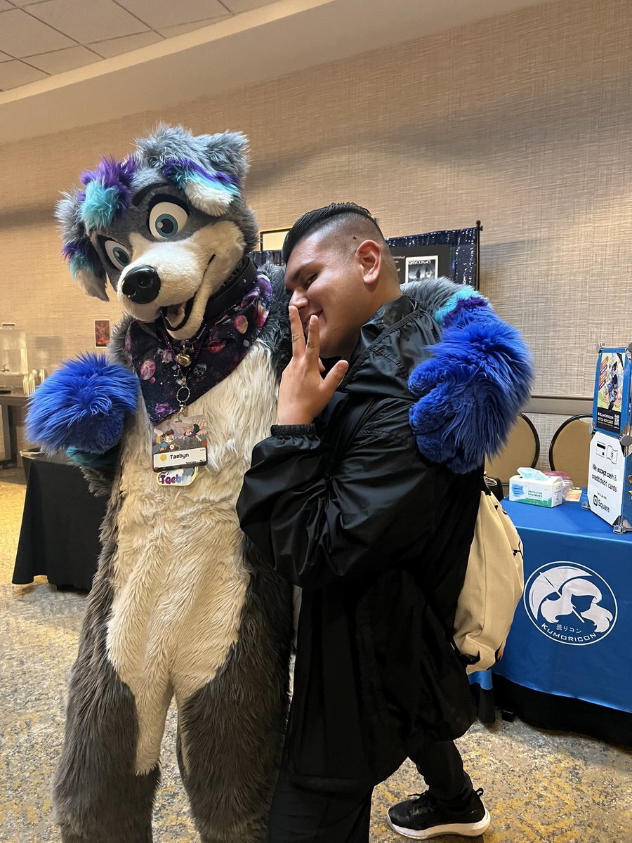 StrayBlazer's tweet image. meeting @TaebynPup again from con awhile back years ago! #Furlandia2025