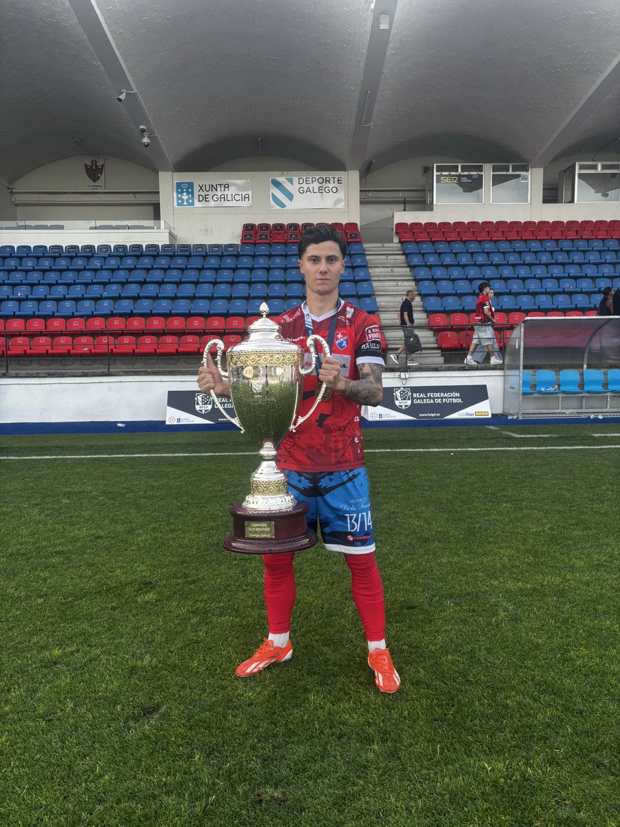 Ascenso y campeones de copa para acabar la temporada 🏆🙈 <a href="/CDBarco/">𝐂𝐞𝐧𝐭𝐫𝐨 𝐝𝐞 𝐃𝐞𝐩𝐨𝐫𝐭𝐞𝐬 𝐁𝐚𝐫𝐜𝐨</a>