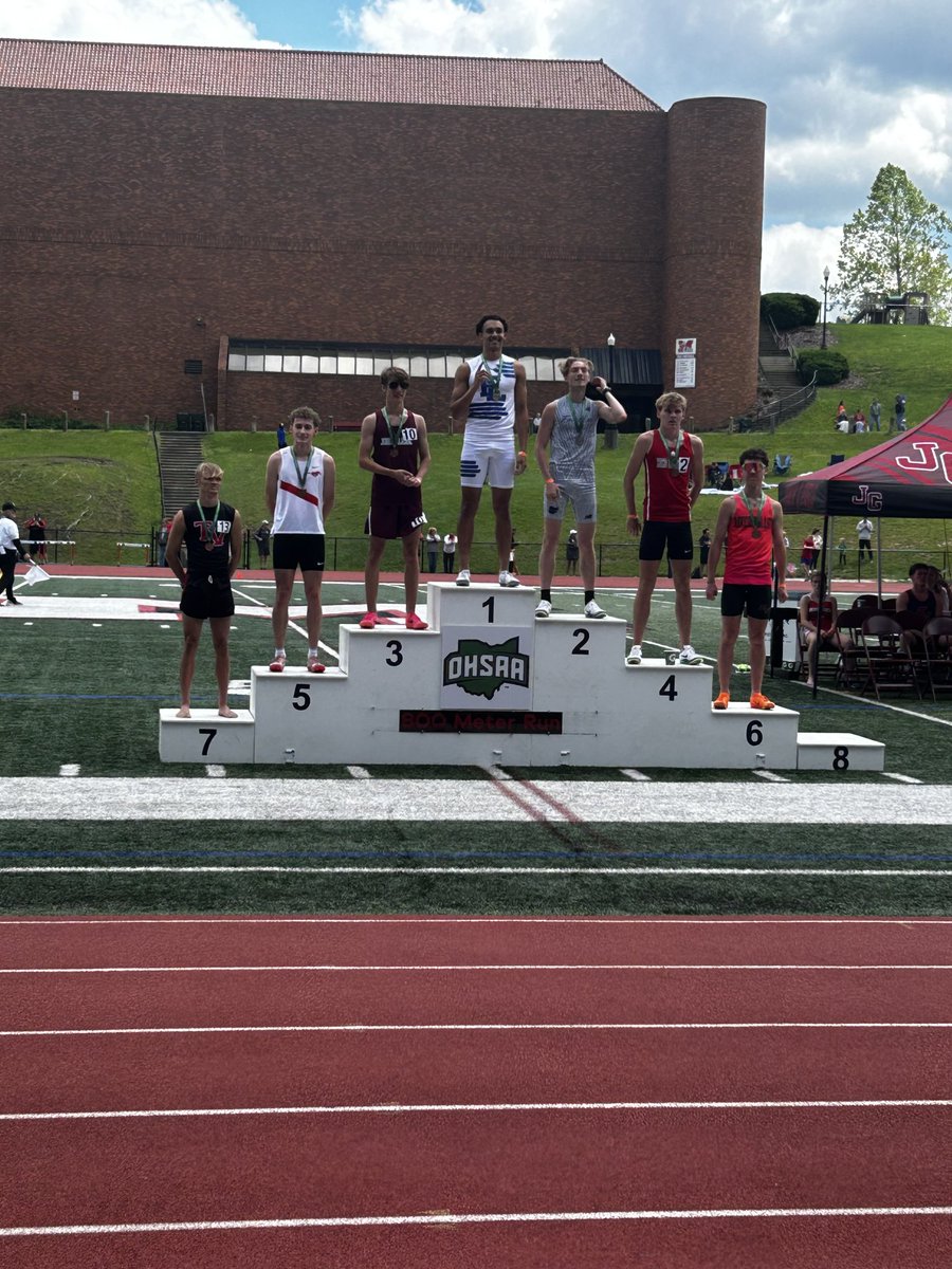 TuskyTrack's tweet image. Cade Conrad shaving 3 seconds off of his season PR in the 800 with a 1:56.97 and on the podium for 7th place!! Congrats Cade!!