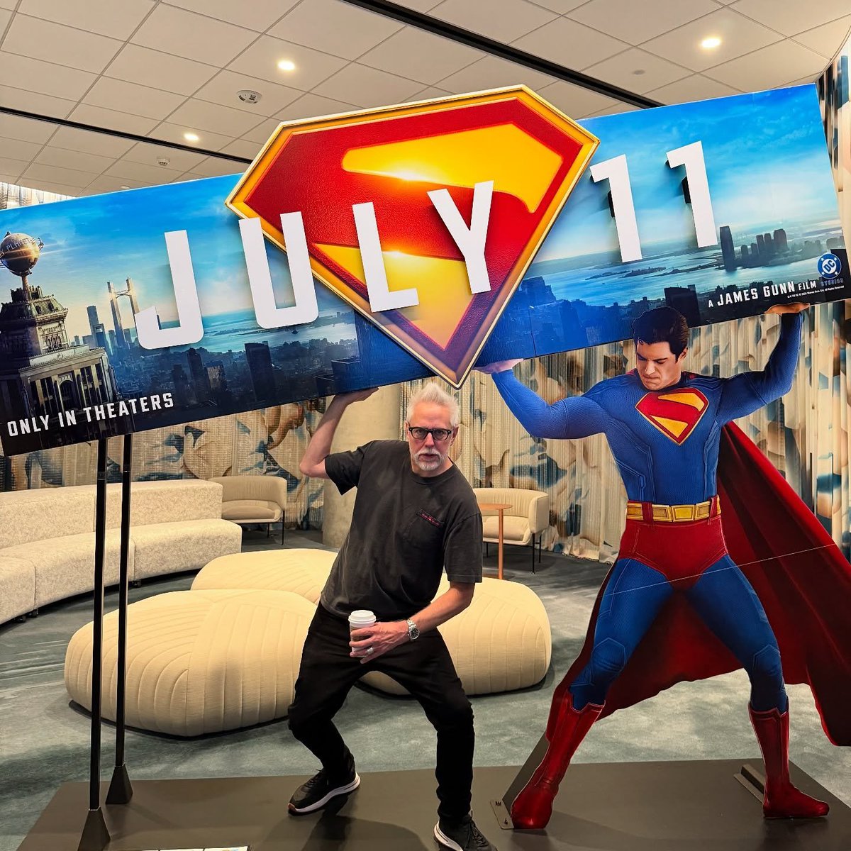 This is one of the coolest standee posters I have ever seen for a movie and I can’t wait to see this in person!

SUPERMAN MARKETING IS GOING INSANE ❤️💙 

#Superman