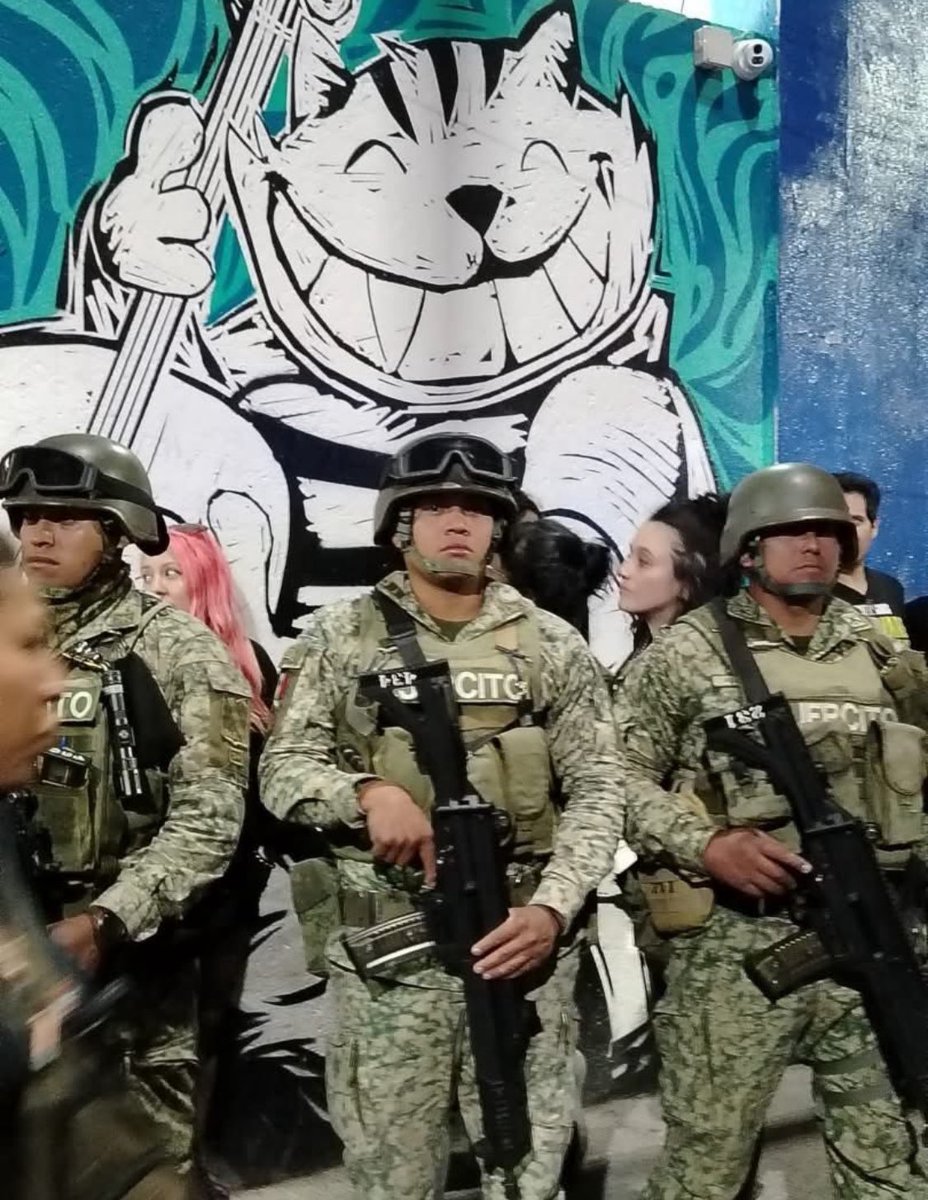 OsirisCedeno's tweet photo. Así se ve México sin un PJF independiente. https://t.co/g378fAhUlj