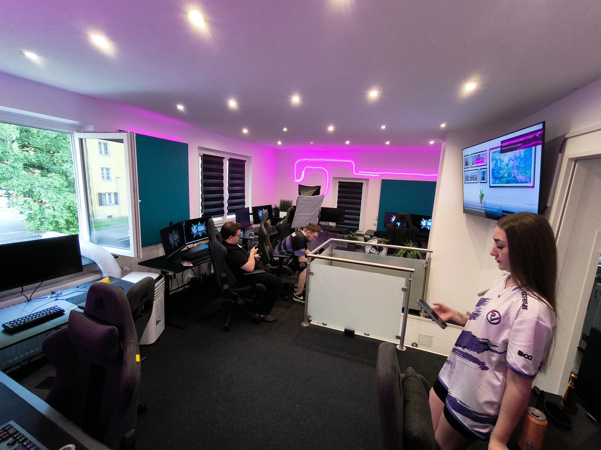 Das eventuell beste Bootcamp in Deutschland?

#4ThePlayer
