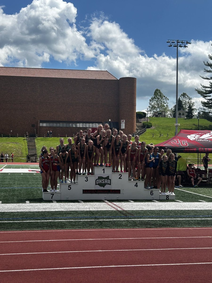 TuskyTrack's tweet image. Lady Trojans 4x4 REGIONAL CHAMPS!!  Team of Stahlman, Ward, Ashton, and Bourquin absolutely smashing a 36 year old school record with a blistering 4:02.69!!! Jesse O is calling!!