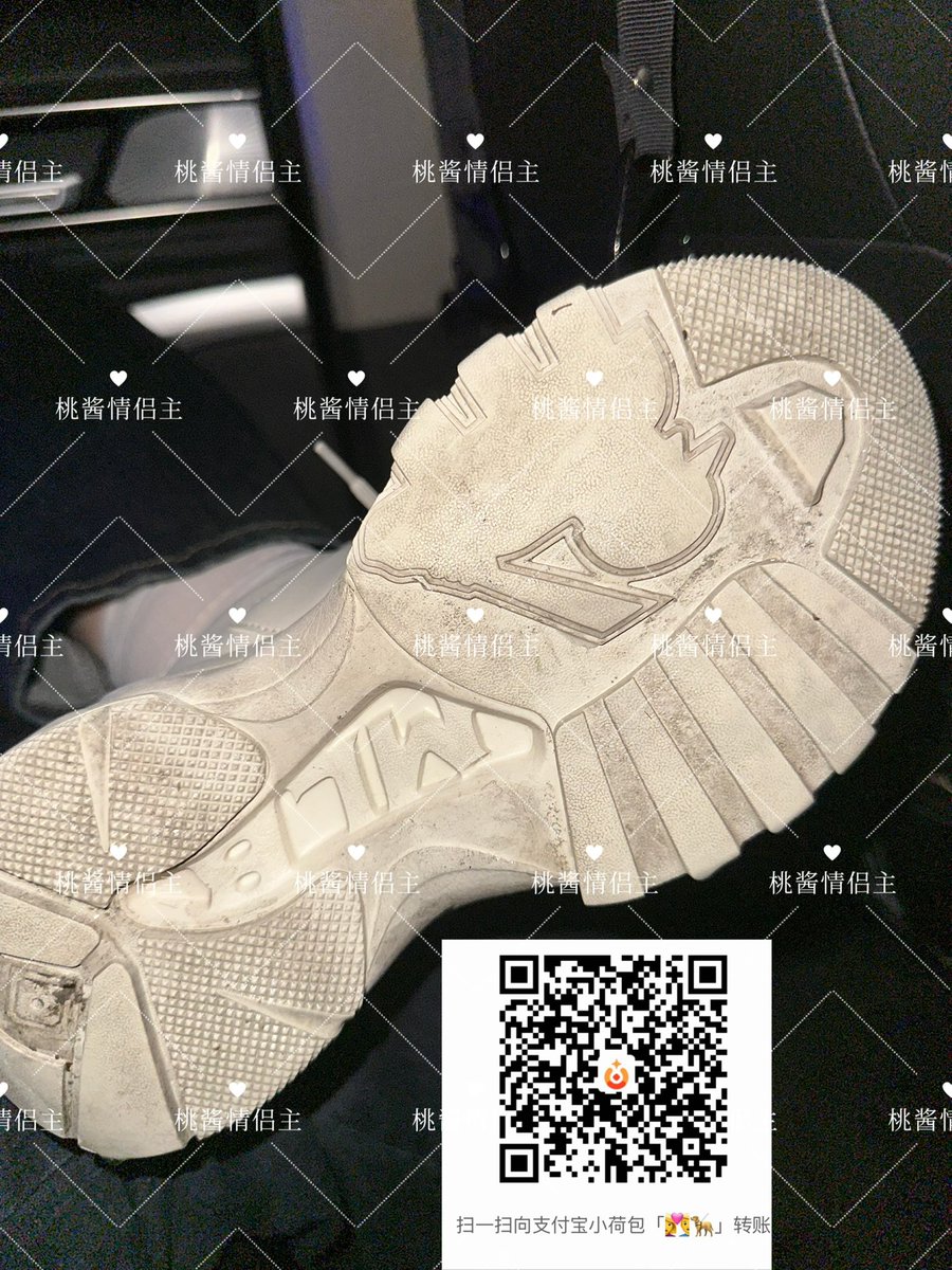 zhnwi81620885's tweet photo. 鞋底好脏，跟你的舌头很配
#情侣主 #ATM奴 #鞋底奴 https://t.co/VkkWeOrDda