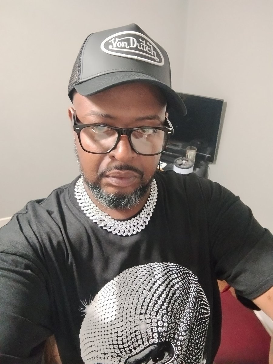 MercerJawann's tweet image. Outside tonight
#chapter44
#ivebeentwentytwotwice