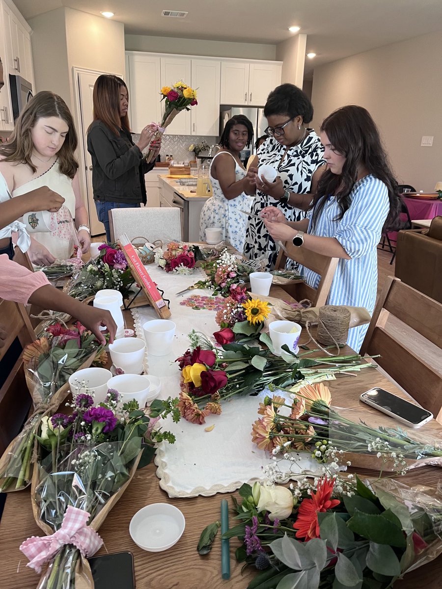 Yvonne Yglecias tweet media