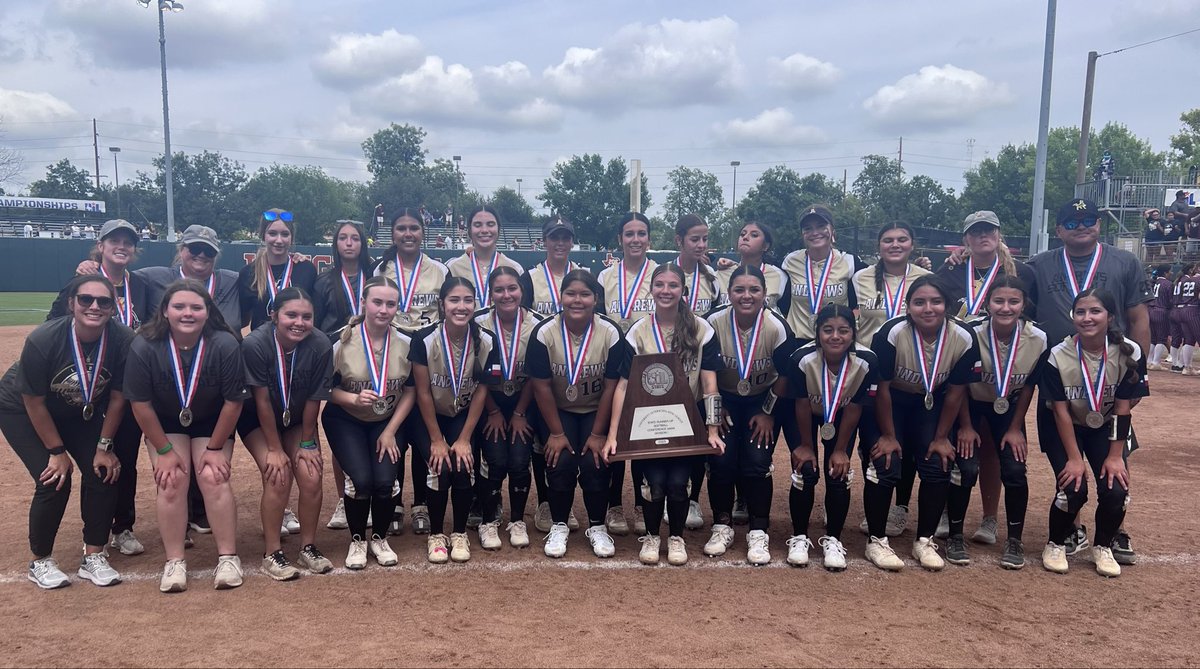 Jesse (@therealjesse_z) on Twitter photo Win or lose these two teams showed exactly how the Permian Basin gets down on the diamond. Playing hard and fighting til the very end! Way to represent your communities and all of West Texas ladies 🥎🥎👊👊
<a href="/CISDBulldogs/">Coahoma ISD</a> <a href="/AndrewsMustangs/">Andrews Athletics</a> Win or lose these two teams showed exactly how the Permian Basin gets down on the diamond. Playing hard and fighting til the very end! Way to represent your communities and all of West Texas ladies 🥎🥎👊👊
<a href="/CISDBulldogs/">Coahoma ISD</a> <a href="/AndrewsMustangs/">Andrews Athletics</a>