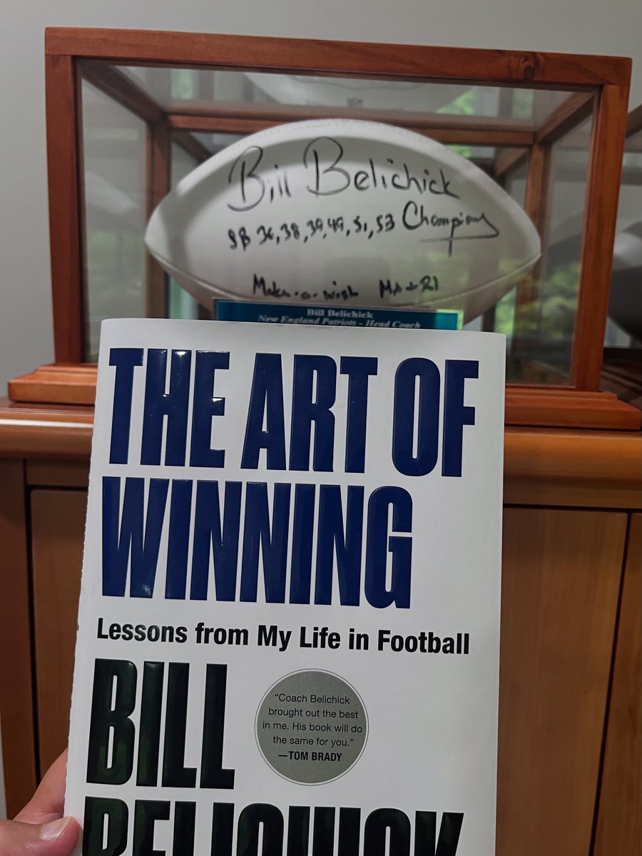 Dave_Vieira's tweet image. A very interesting and fun read !
The Art of Winning by
Bill Belichick
Lots of stories and insights of building and creating winning teams ! @Patriots @GilletteStadium @NFL @Belichick_B