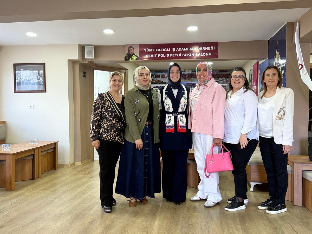 İlçe Başkanımız <a href="/haticetasht/">Hatice Taş</a> ve Kadın Kolları teşkilatımızla birlikte, Tüm Elazığlı İşadamları Derneği Kadın Kolu Başkanı Sn. Melek Atabay’ın nazik daveti üzerine, kendilerini ve kıymetli yönetim kurulunu ziyaret ettik. 🍀

Göstermiş oldukları içten misafirperverlik için teşekkür
