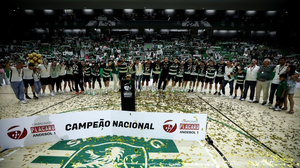 O 𝙢𝙤𝙢𝙚𝙣𝙩𝙤 que todos esperámos 🏆 #AndebolSCP