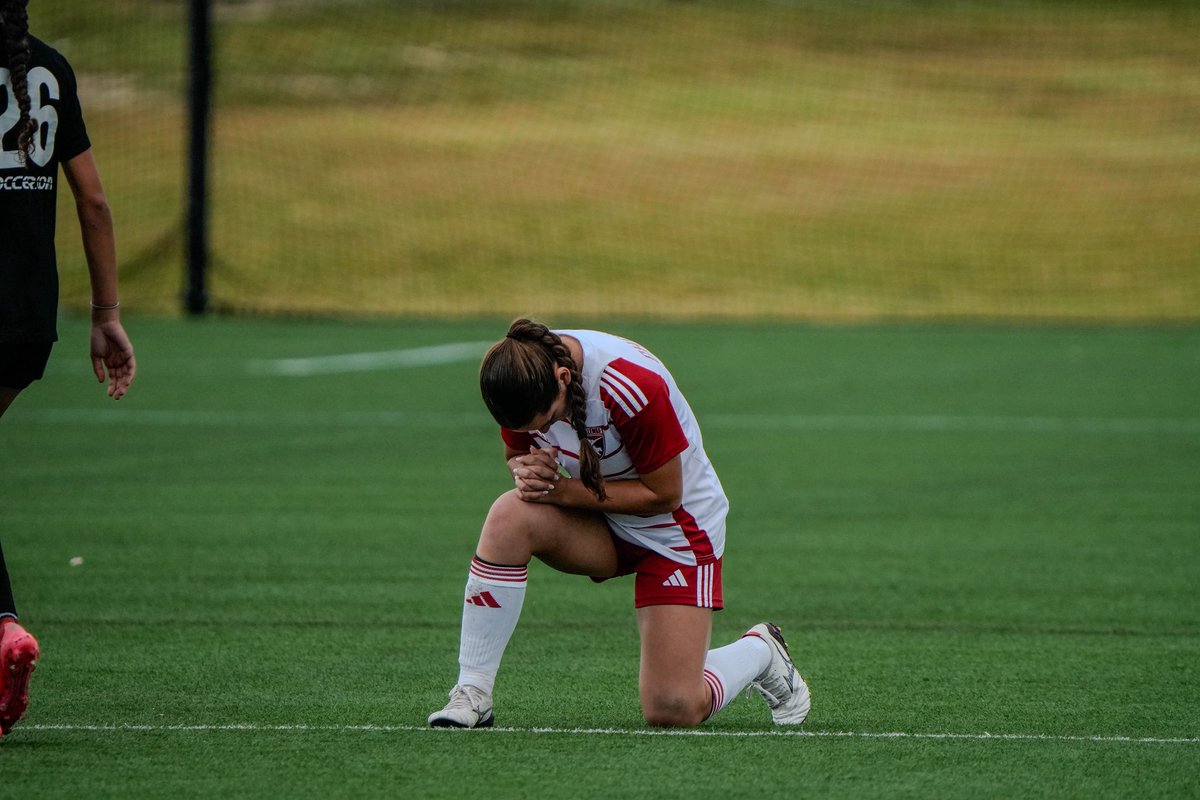 Isabella Olivarez (@izzyolivarez) on Twitter photo Praying for protection and giving thanks for all the blessings he provides always 🫶🏼🙏🏼⚽️ Praying for protection and giving thanks for all the blessings he provides always 🫶🏼🙏🏼⚽️