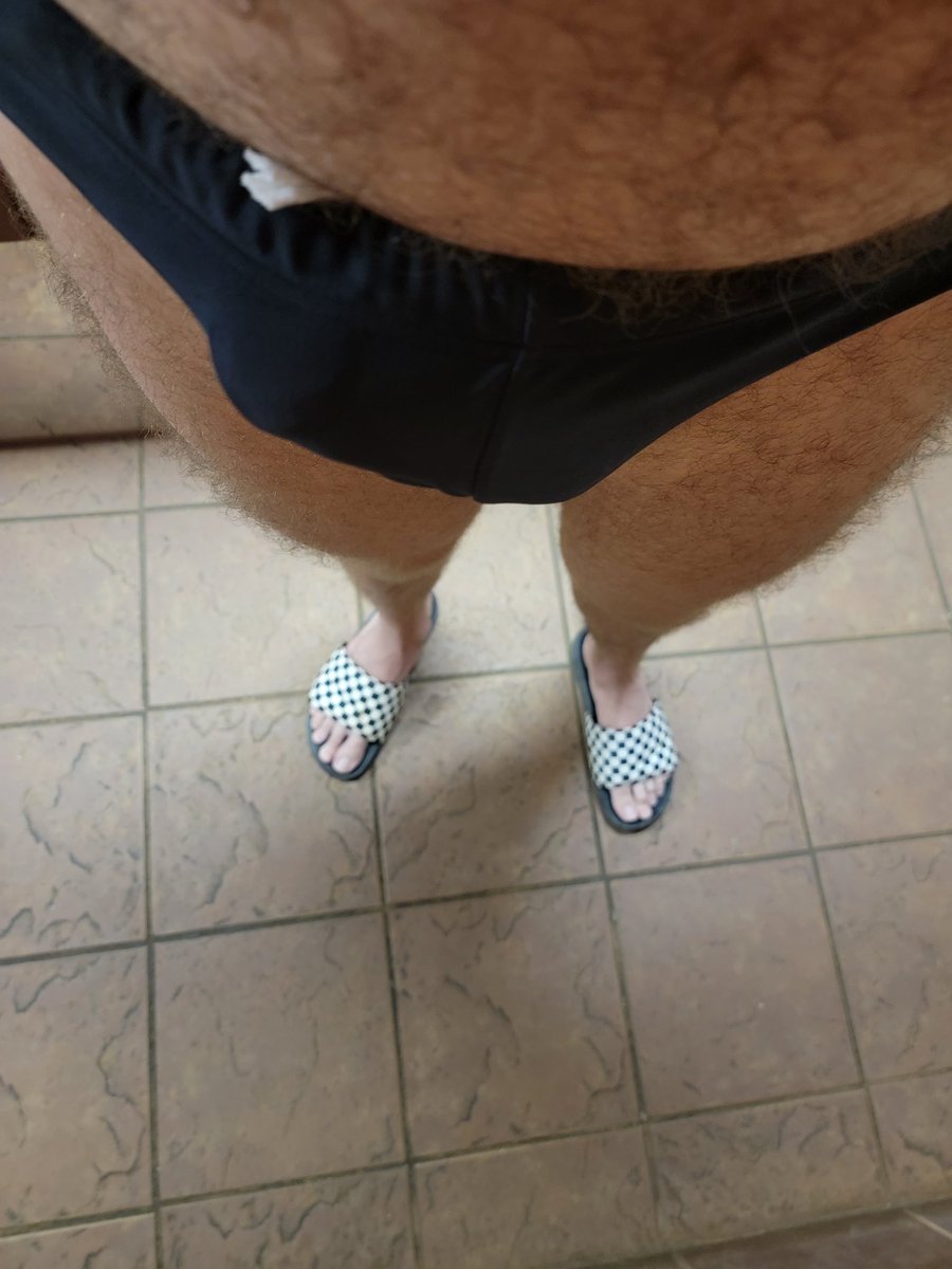 workthepole's tweet image. Are those flip flops or slides? 🤔