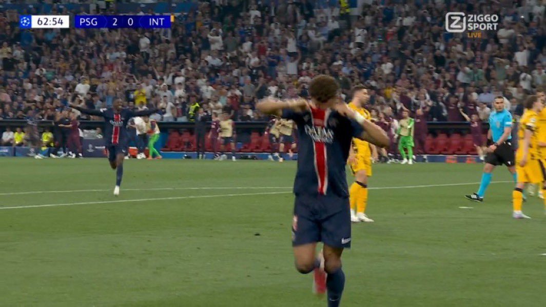 𝐃𝐑𝐈𝐗𝐎 ❤️💙🇫🇷🇲🇦⭐️⭐️ tweet media