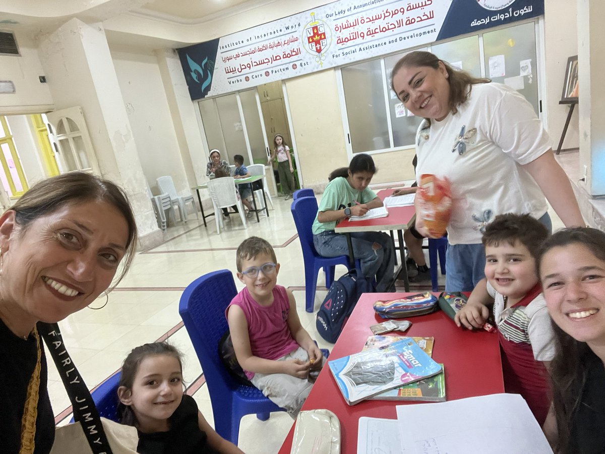 LevantLes's tweet photo. 📍Alep 🇸🇾 

Visite du centre  Notre-Dame de l’Annonciation à Midan (zone la + affectée pdt la guerre) 
Soutien aux Carmélites 🇫🇷 avec vos dons (5 350 €, vêtements, médicaments)

Merci pour votre mobilisation !
Continuons! 

🔗 https://t.co/dDT3vCv4u2 https://t.co/maVj6R00RP