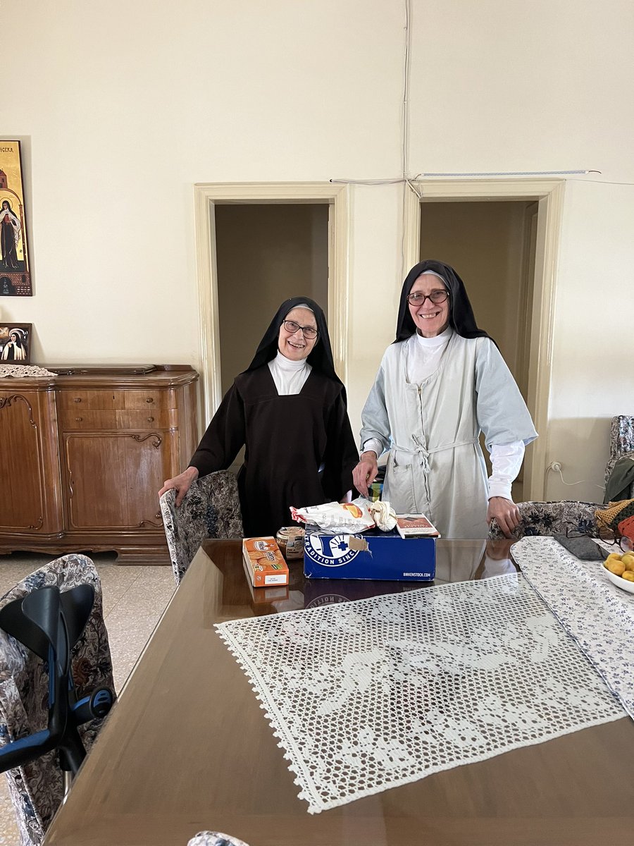 📍Alep 🇸🇾 

Visite du centre  Notre-Dame de l’Annonciation à Midan (zone la + affectée pdt la guerre) 
Soutien aux Carmélites 🇫🇷 avec vos dons (5 350 €, vêtements, médicaments)

Merci pour votre mobilisation !
Continuons! 

🔗 lesenfantsdulevant.org/donation/