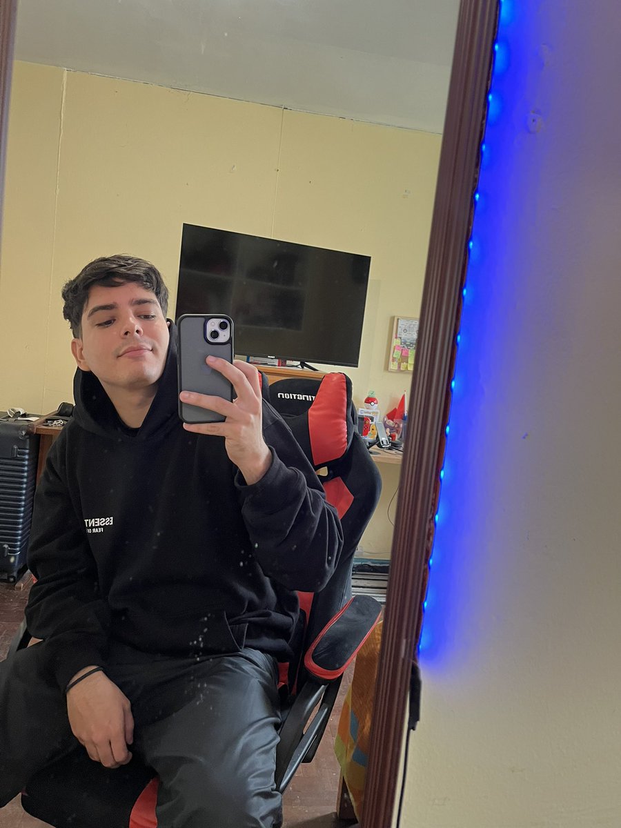 Gabriel M tweet media