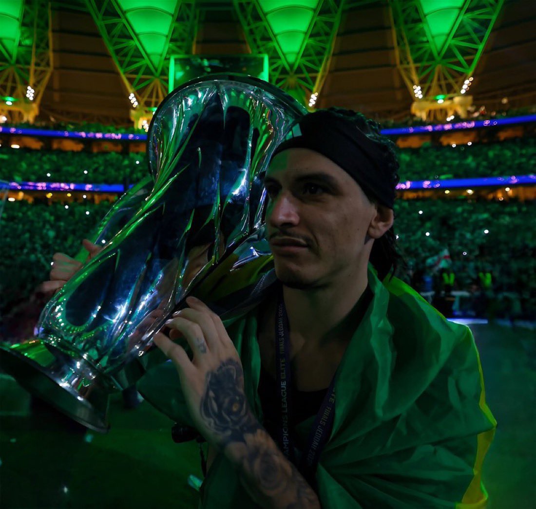 دوي و ديمبيلي و كفارا في نهائي القارات ؟ 

لا بأس لدينا روجر ايبانيز🐐💚