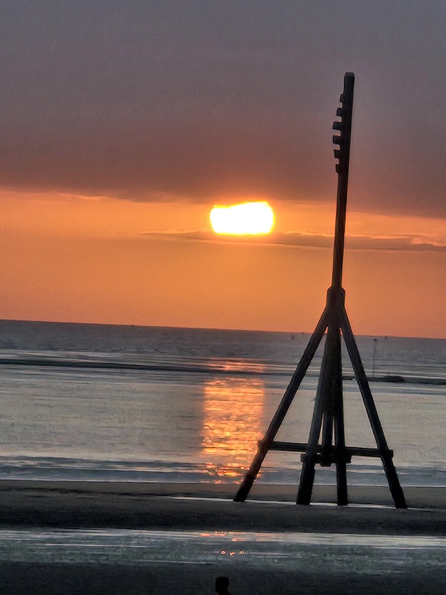 ShivRoyal's tweet photo. #AnotherPlace Sunset Tonight @ Another Place By Antony Gormley. Did I Clone The Setting Sun in the 2nd Image. https://t.co/JHPK3ohBDS