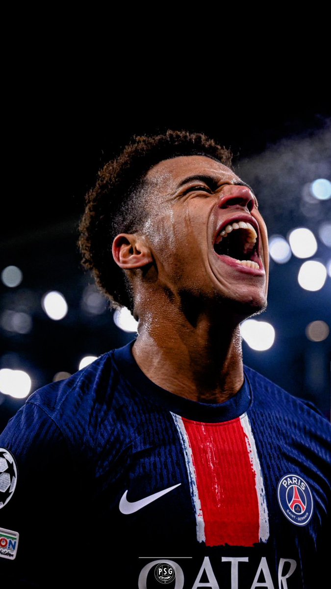 leopay_'s tweet photo. 2 Gols e 1 Assistência na final do maior torneio de clubes do mundo.

Desiré Doué colocando a Champions League no bolso do PSG! Ele tem estrela.

19 anos, e ano que vem tem Copa do Mundo, tá? https://t.co/IVpetU0M1g
