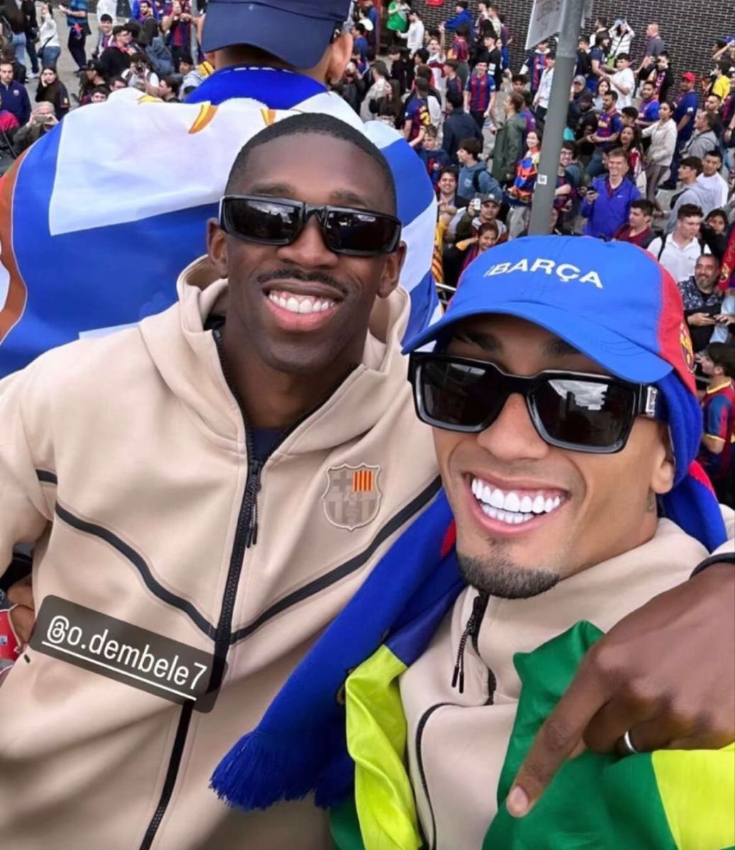 RaphinhaaV1's tweet image. 🤣