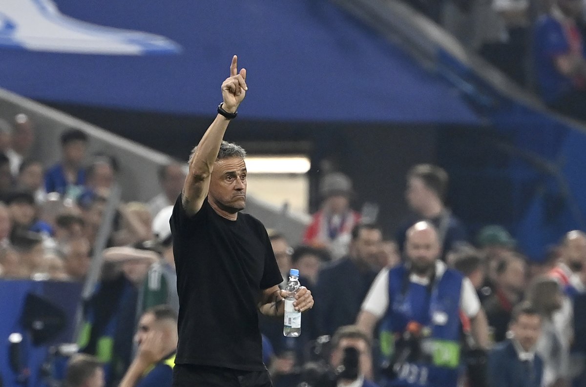 Luis Enrique, çıktığı son 11 finali de kazandı.