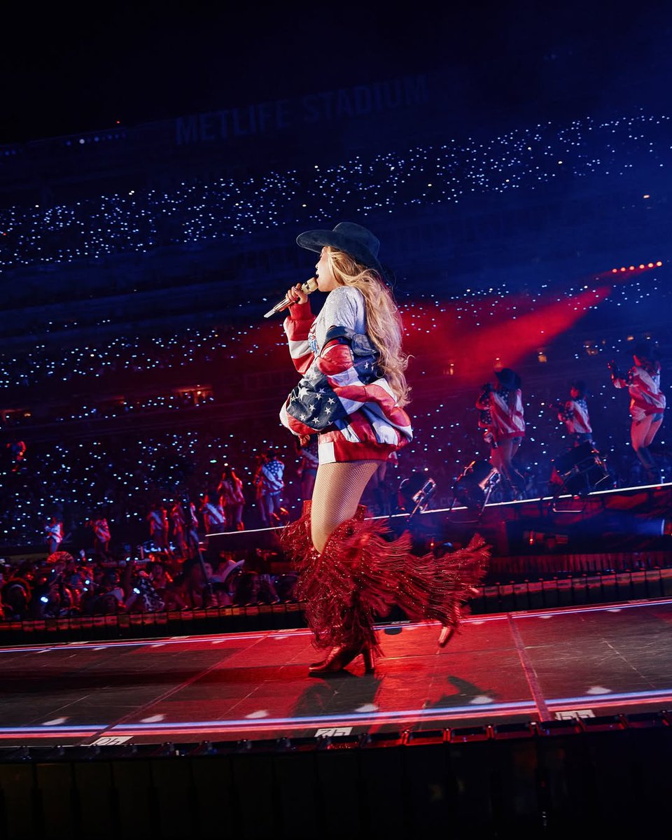 DEMANDA! Cowboy Carter Tour, de Beyoncé, se tornou a turnê feminina mais rápida a atingir US$ 100 MILHÕES em arrecadação.
