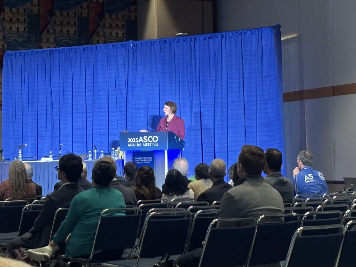 Inspiring presentation by <a href="/HKlepinMD/">Heidi Klepin</a> on her journey in geriatric oncology. Congratulations for well deserved winner of the geriatric oncology ASCO award. #ASCO2025