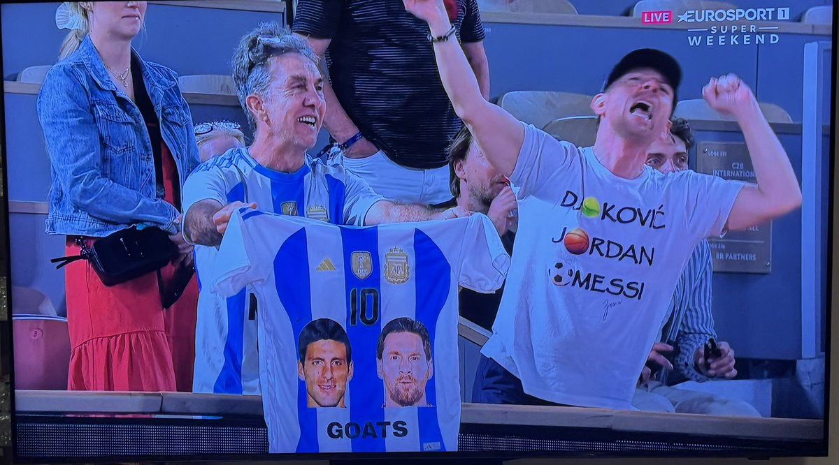 frani2312's tweet image. Happy Milan 😂❤️

Happy #Nolefam 😍