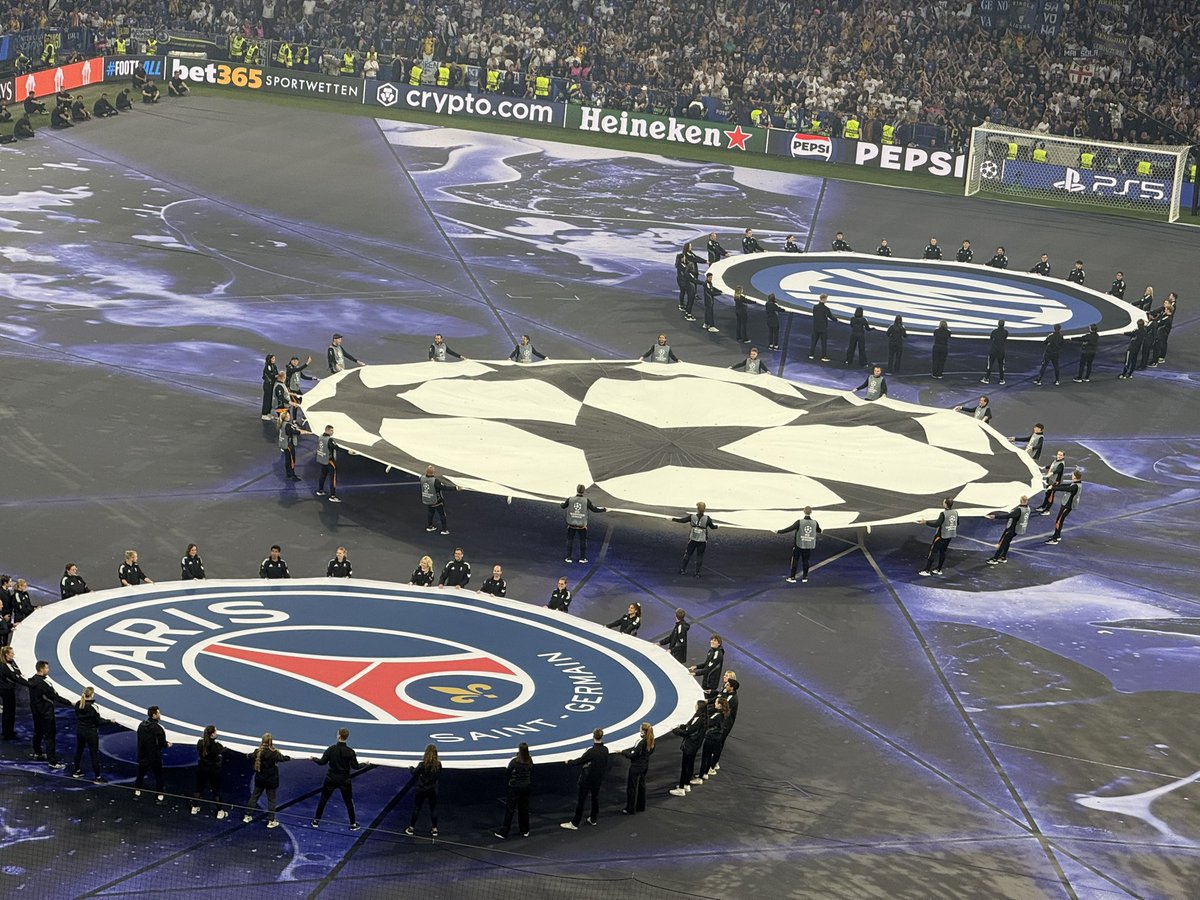 Une chose pouvait me faire louper le Bitcoin Economic Forum: 
Encourager mon équipe pour la finale de la Ligue Des Champions.
#PSGINT 🔴🔵