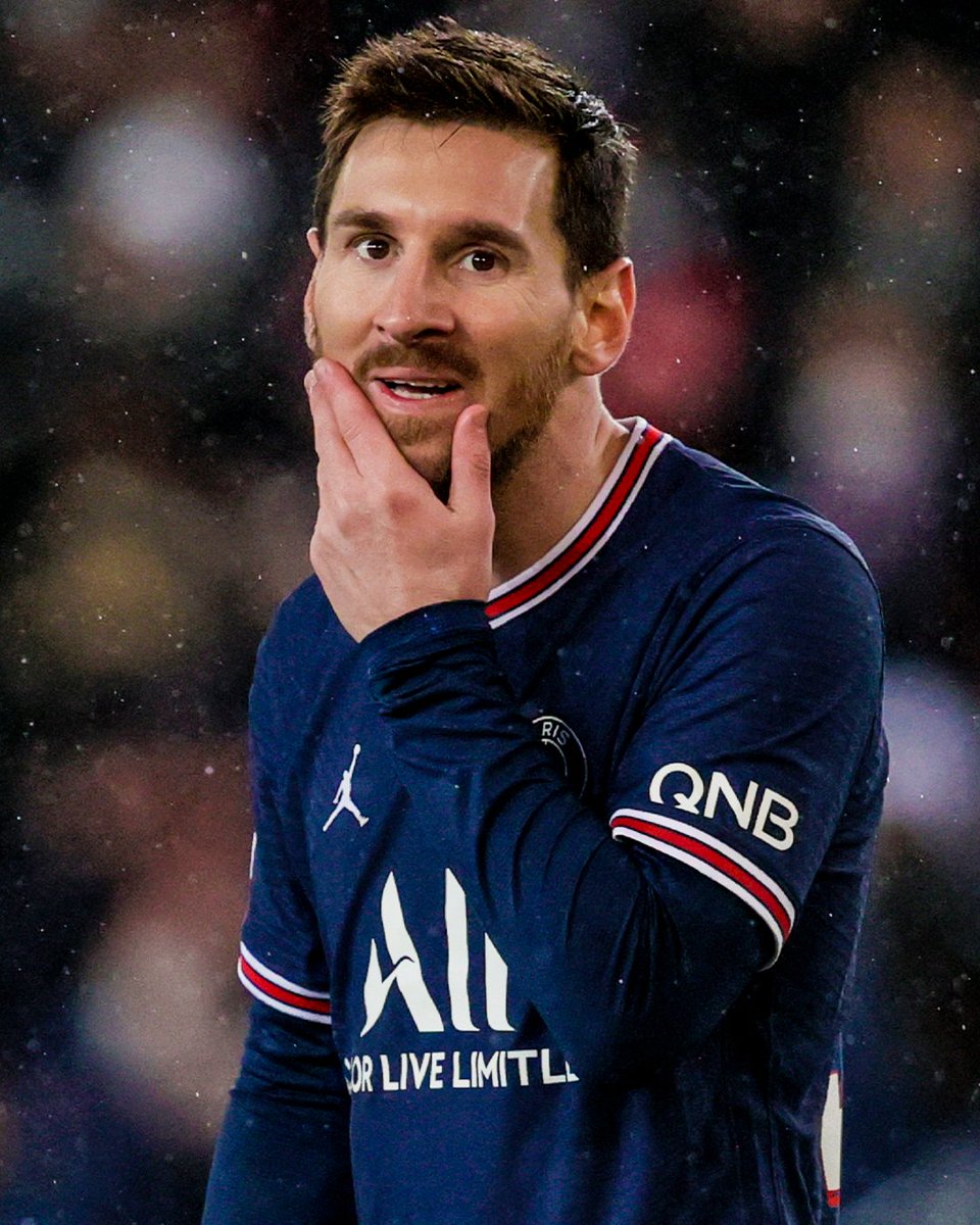 RealGOA7's tweet image. 🇨🇵 PSG in Champions League
🇦🇷 Before Messi signed:
2020: Final 👏🏼
2021: Semis 👏🏼
🇦🇷 Messi joins:
2022: Eliminated in Round 16 💩 (0 G/A)
2023: Eliminated in Round 16 💩 (0 G/A)
🚨 Missed Penalty
🇦🇷 Messi leaves:
2024: Semis 👏🏼
2025: WINNERS 🏆
Why ESPN don't talk about this?