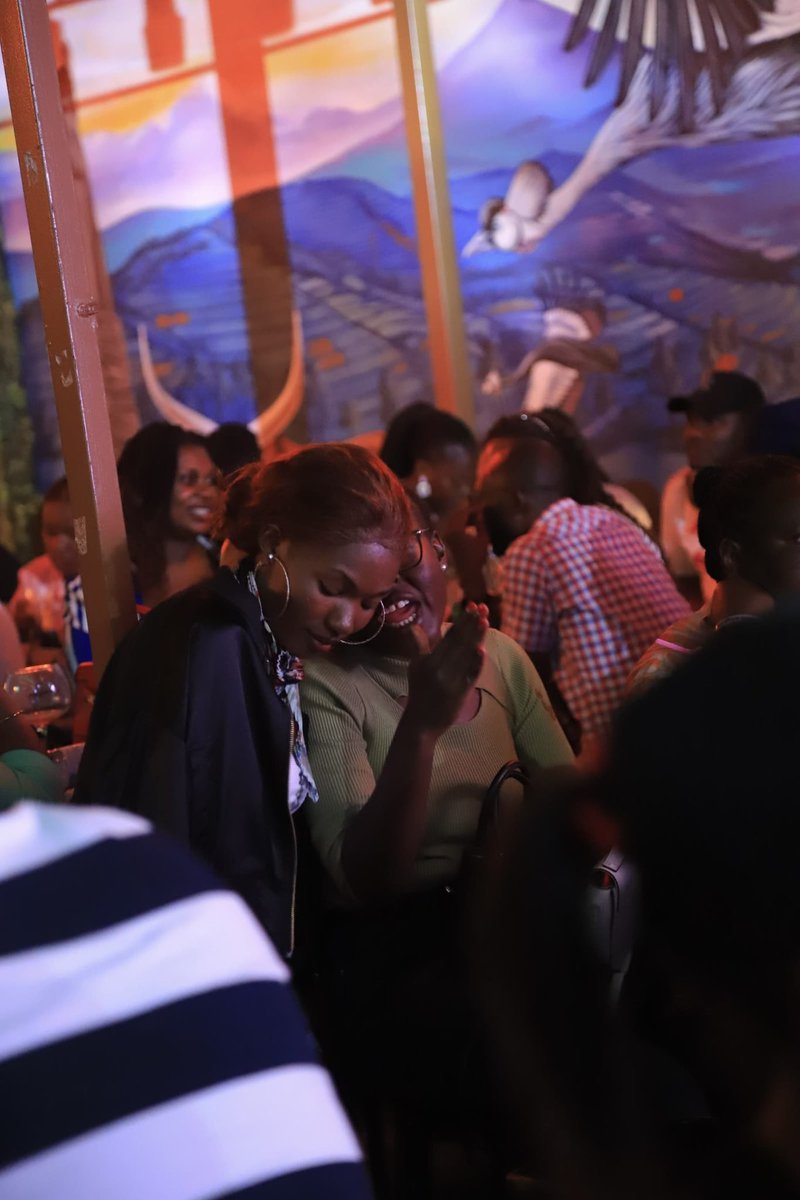 lacuevakla's tweet photo. The people //

#lacuevaexperience #weekendvibes #liveandloaded https://t.co/pvAKd0WYit