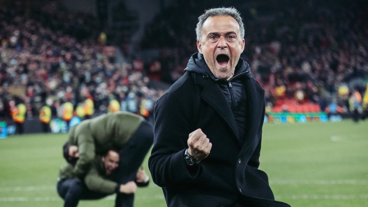 santigrizas19's tweet image. Que hombre.