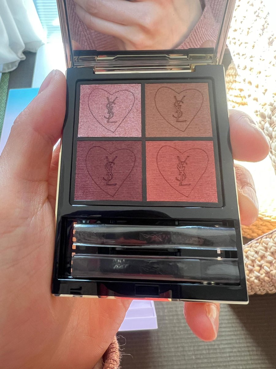 Glamming up, one purchase at a time! 💖🛒