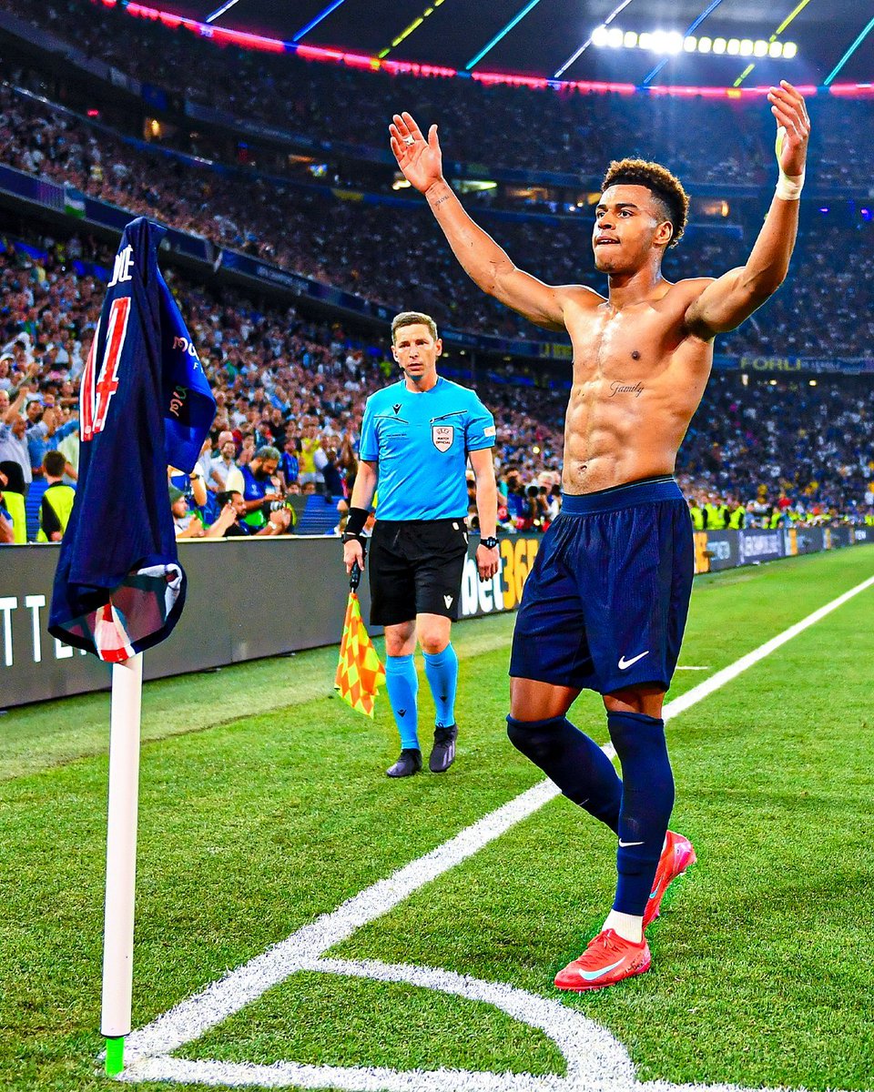 The Touchline | 𝐓 tweet media