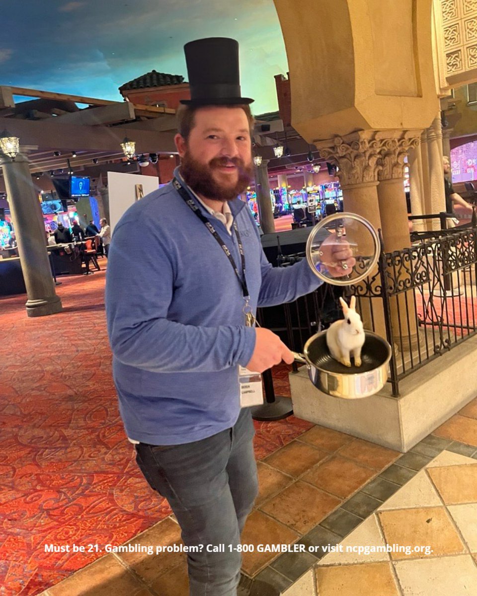 What's cookin' good lookin'? 😚 Oh, just our Hextec Gift Giveaway! On Sundays, June 1, 8, 22 &amp; 29, earn 150 Tier Points and show your PENN Play App to receive one of the cookware items! 🍳 🥘 Click here to download the App! bit.ly/3tPkpQu