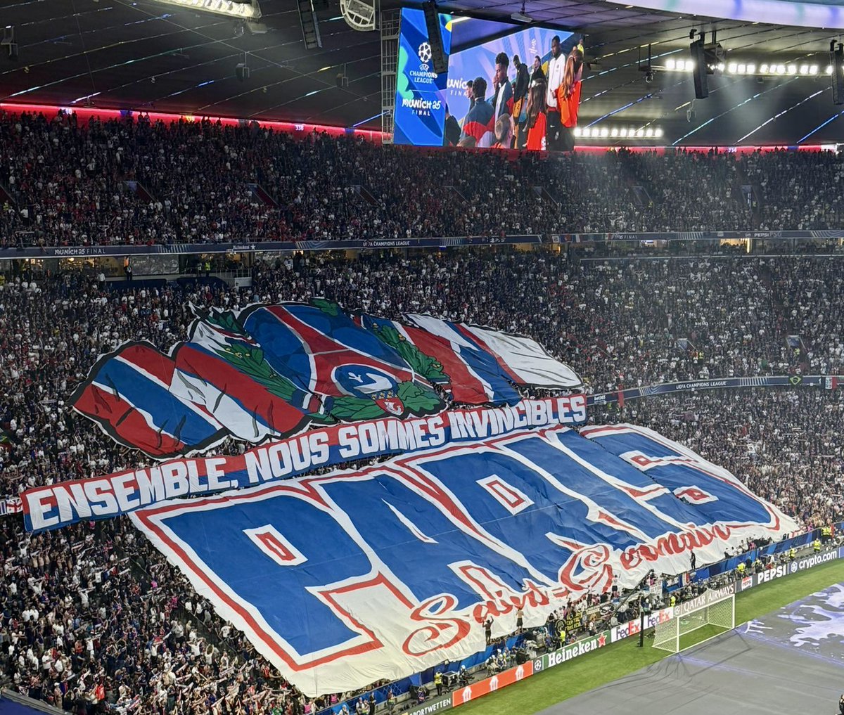 Ici c’est Paris !
👏👏👏👏 👏(5-0)
#UCLfinal 
<a href="/PSG_inside/">Paris Saint-Germain</a> champion d’Europe !