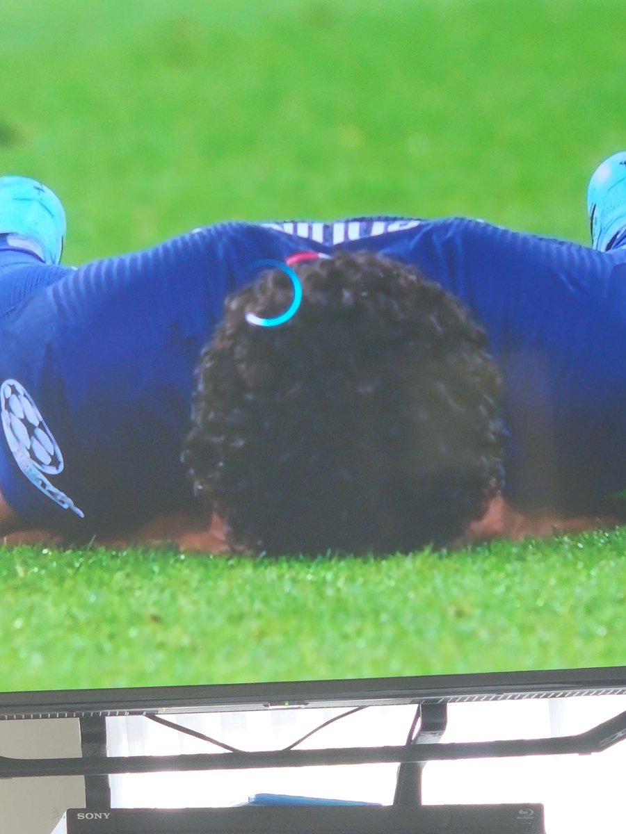 bolivar_lojan's tweet photo. #ChampionsLeague 

PSG CAMPEÓN 5 - 0 https://t.co/GRIO88OnFg